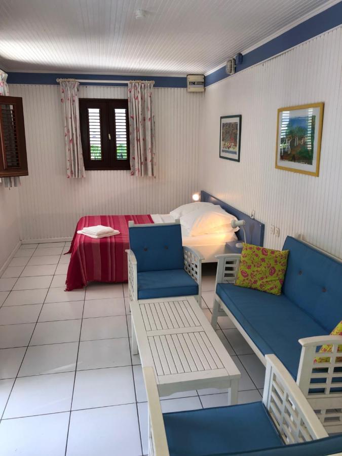 Coco-Mango Apt C Deshaies Bagian luar foto